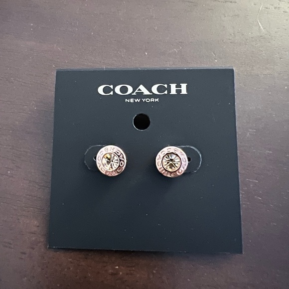 Coach - Picture 3 of 4